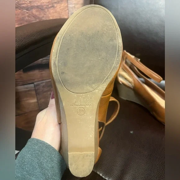 American Rag Miley Cut-out Rounded Toe Wedge Heels - Picture 4 of 9